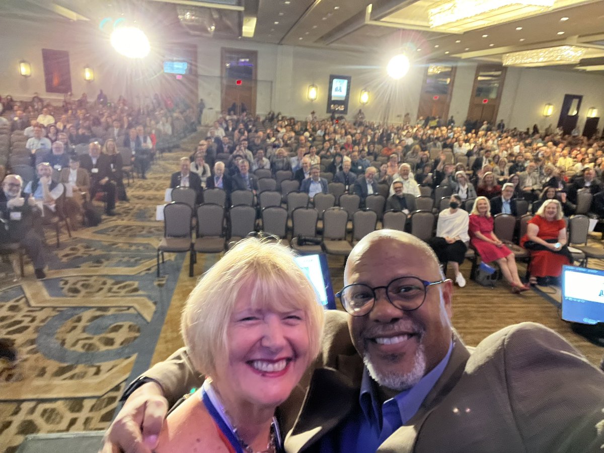 Congratulations to @JAMIAEditor_Sue, our newest Morris Collen Award of Excellence Awardee—the most prestigious honor given in informatics!! @ColumbiaDBMI #AMIA2023