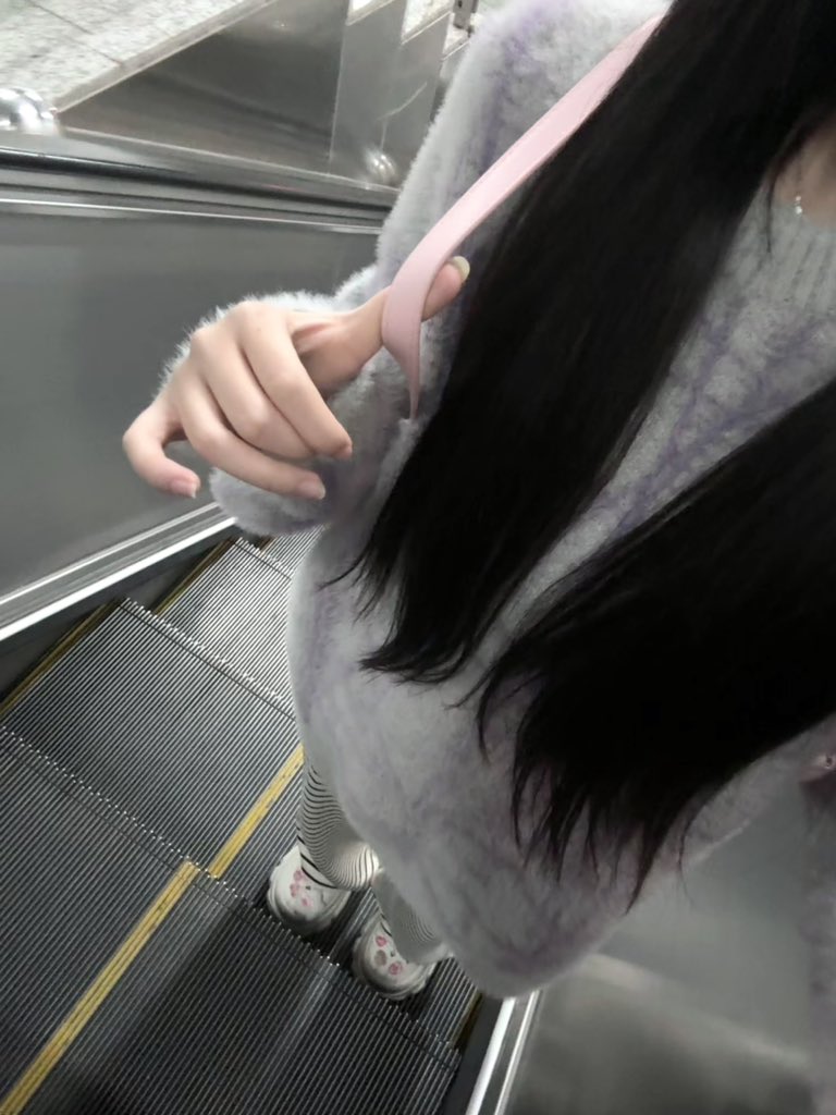 福利姬小奶猫猫分享的黄推图片2 - 网红私拍内容