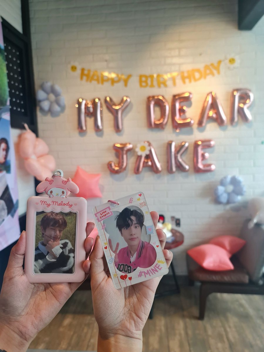 ikeucarteu's tweet photo. ⋆｡⋆୨୧˚ happy jake day ˚୨୧⋆｡⋆

[ 101323 ]

✨️ #ForMyDearJake by allforenhaph 

ofc i won't miss my most awaited cse, jake's day !! 🥹 i'm glad that i had the time to celebrate my precious man's birthday 🩷

 it's nice meeting you also, @bubblyjwn! >ᴗ< https://t.co/UMHgPEOpX3