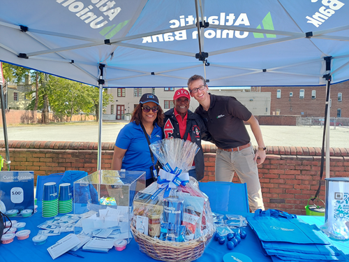 Atlantic Union Bank (@atlantic_union) on Twitter photo Atlantic Union Bank was busy in the community with a bunch of fall festivals! ๐ Learn more about all the fall fun here hubs.ly/Q028L6zY0 Member FDIC Atlantic Union Bank was busy in the community with a bunch of fall festivals! ๐ Learn more about all the fall fun here hubs.ly/Q028L6zY0 Member FDIC