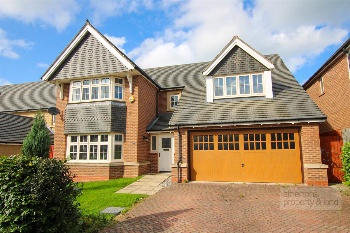 Reduced: Deer Park Crescent, Whalley BB7 9XH – five-bedroom detached house; we now invite OIRO £679,995.

Located on a highly desirable executive development and with no onward chain, this fabulous family home has been modernised and extended throughout.

athertons-uk.com/property/resid…