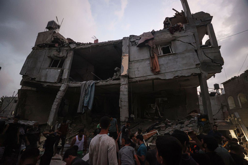 Timesofgaza's tweet photo. The lsraeli aggression on Gaza Strip continues for the 39th consecutive day, November 14th. https://t.co/f1j0gVqryB