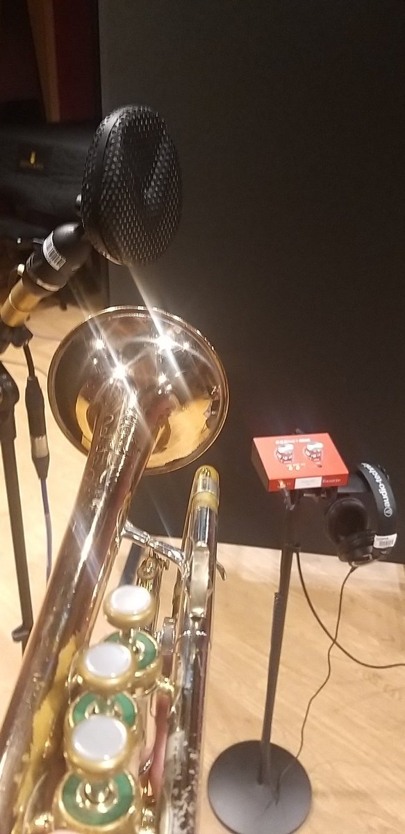 AntTrumpet's tweet image. #StudioOne #RecordingSession day with a #Coles #microphone, my beloved #OldsRecordingTrumpet, @DanTissier and 2nd year students from @Confetti_ICT at @MetronomeNotts. Are you around @KListonConfetti?