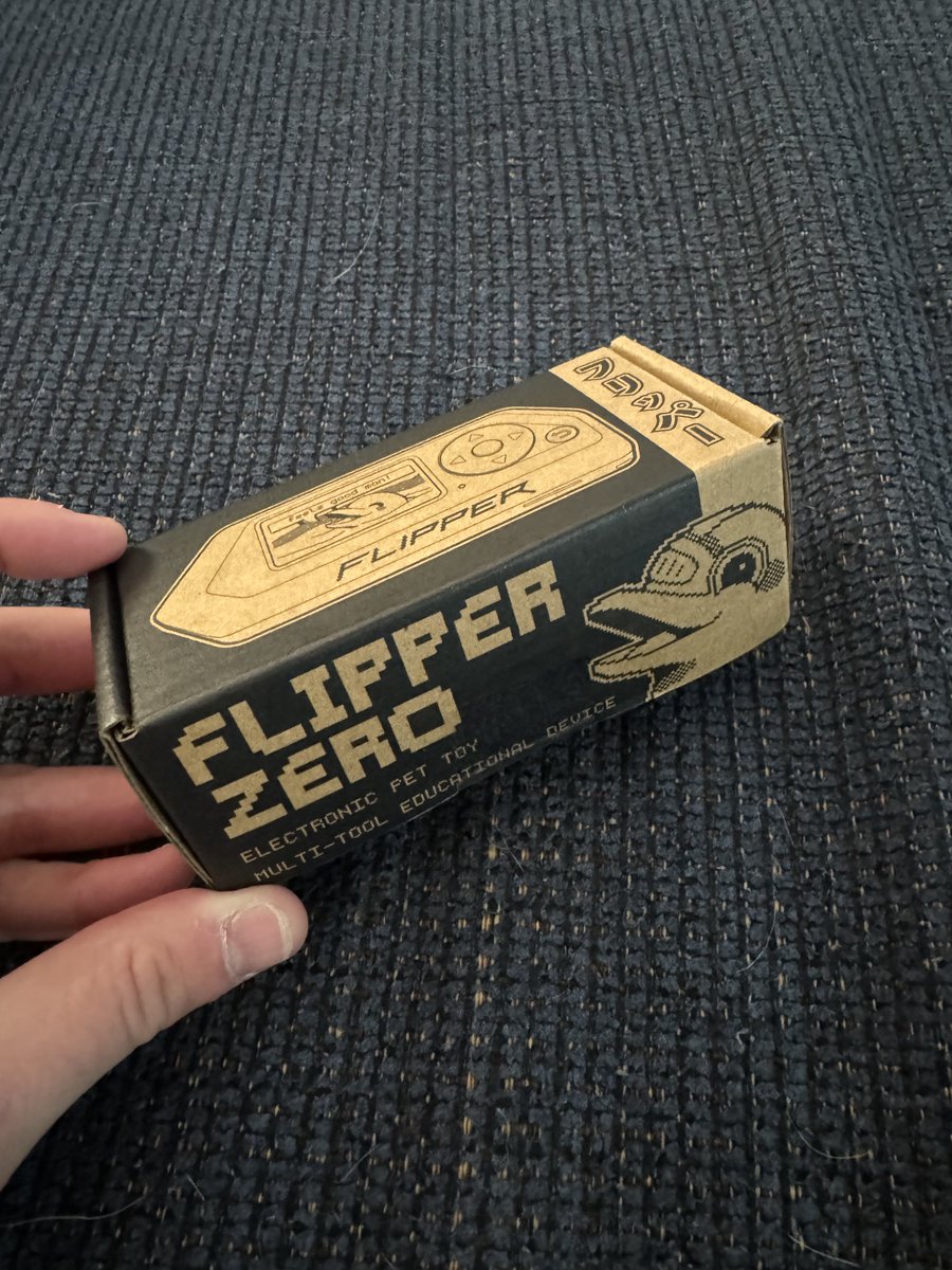 eatuna247's tweet image. what&apos;s this?  I&apos;m excited!  ⁦@flipper_zero⁩ #geekout