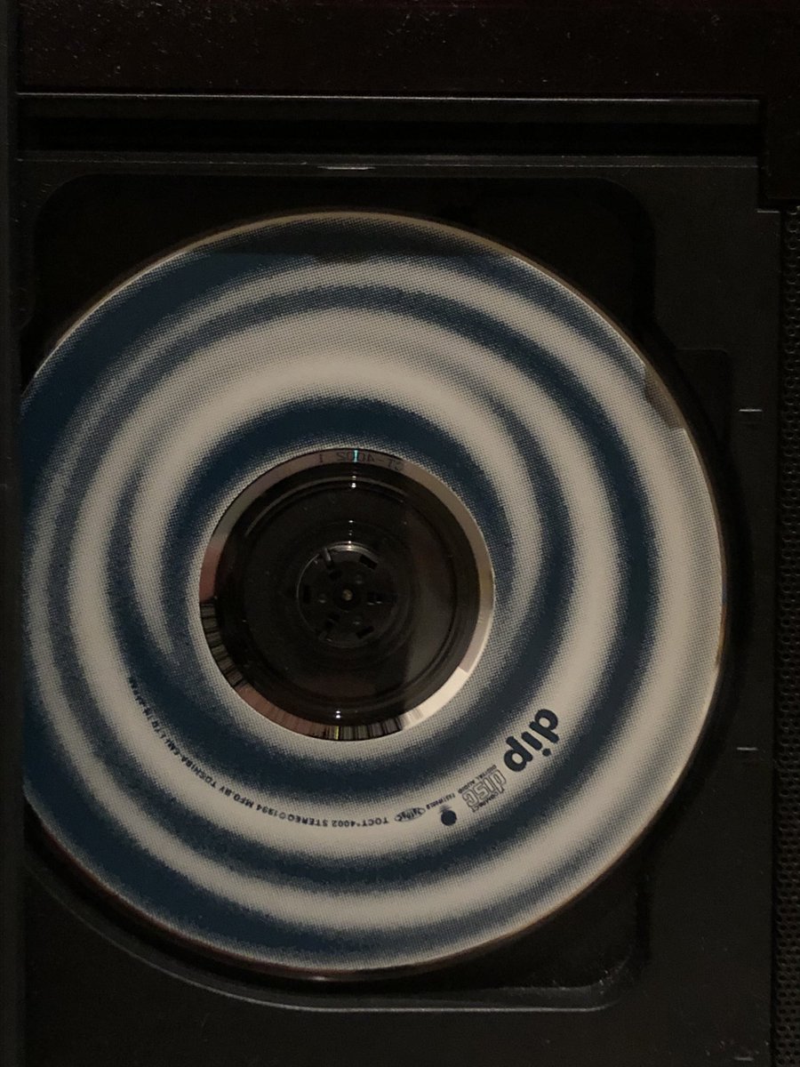 EuRf67's tweet photo. カッコイイヤツ聴いてます。
1994年発表dipのシングルCD,waiting for the light 
うーっイカすぅ！
約25分にわたるdear prudenceの秀逸なカバーでトリップ､､､
#NowPIaying 
#dip

#waitingforthelight
https://t.co/1cW8Dyim7X

#dearprudence
https://t.co/ORBgmmLeim https://t.co/7cDFGZ2GDF
