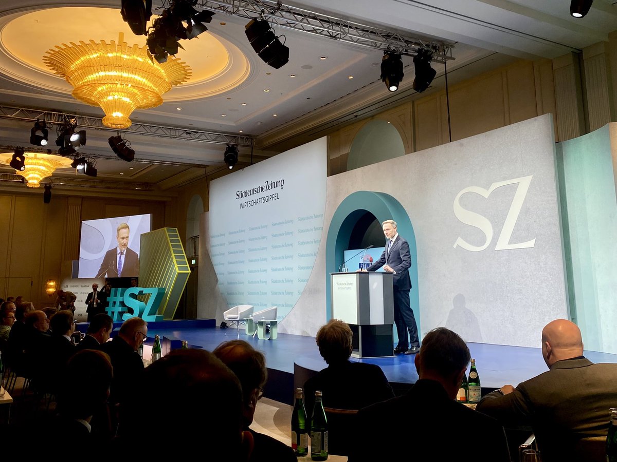 „FDP-Vorsitzender zu sein, ist eines der letzten Abenteuer in diesem Land, die man haben kann“, <a href="/c_lindner/">Christian Lindner</a> an Tag 2 des #SZgipfel.