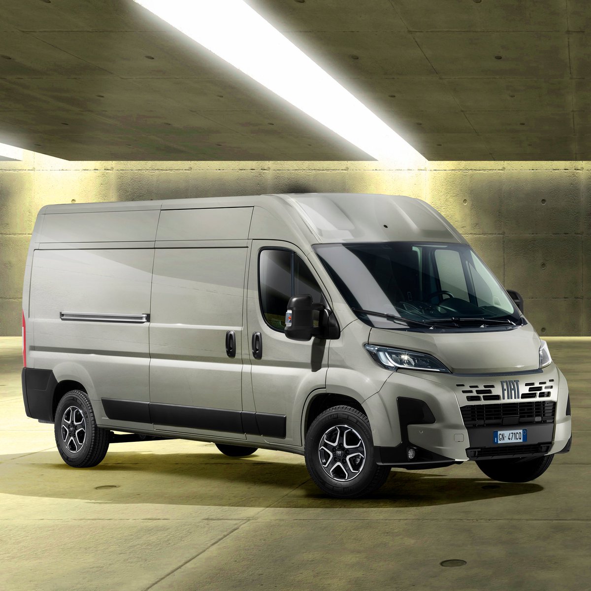 Der #Fiat E-Ducato bekommt einen 110-kWh-Akku, 150 kW Ladeleistung, ein ePTO und soll 420 WLTP-Kilometer schaffen. Wenn das mal keine ideale Basis für einen brauchbaren Elektro-#Campervan ist. 🚐