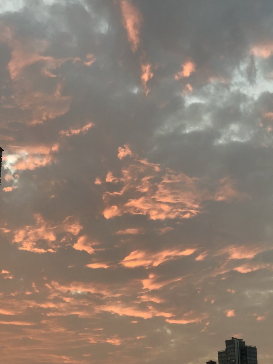 kenchanhk's tweet photo. #sunset https://t.co/OiigtBPzcS