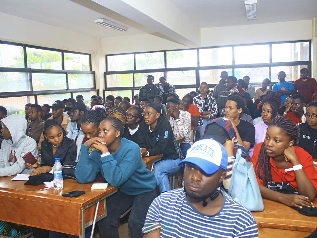 r_y_a_n_KE's tweet image. I had the chance to speak to an audience at #devfestmtkenya ,where I was able to share on #TinyMl alongside @tech_nickk . I got to meet people who share my passion for tech and innovation. Special thanks to everyone at @GdgnyeriC  and all the organizers for the event.🤖 #DevFest