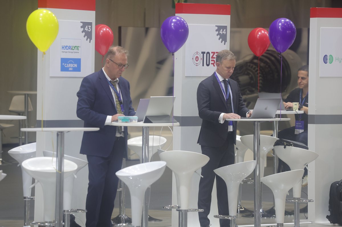 grupospri's tweet photo. 🌄 La mejor tecnología, talento y startups a nivel internacional hoy en #BasqueOpenIndustry.
Conoce a las 65 startups finalistas y a 16 scaleups de @BIND 4.0 🚀🤝
🔗 https://t.co/5T69LeFAN4
#Startup #Scaleup #Bind40 #Bind #GrupoSPRI https://t.co/AsZwnewvjD