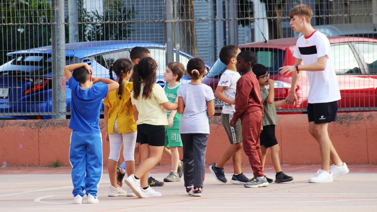 AjuntaMartorell's tweet photo. 🤸 Els Premis #BeActive i els Guardons de la Fundació Catalana per a l’Esport @FCEsport reconeixeran el programa ‘#Martorell Educa 360’    

➡️https://t.co/rwjHsikO6z https://t.co/woNvxyuxLQ