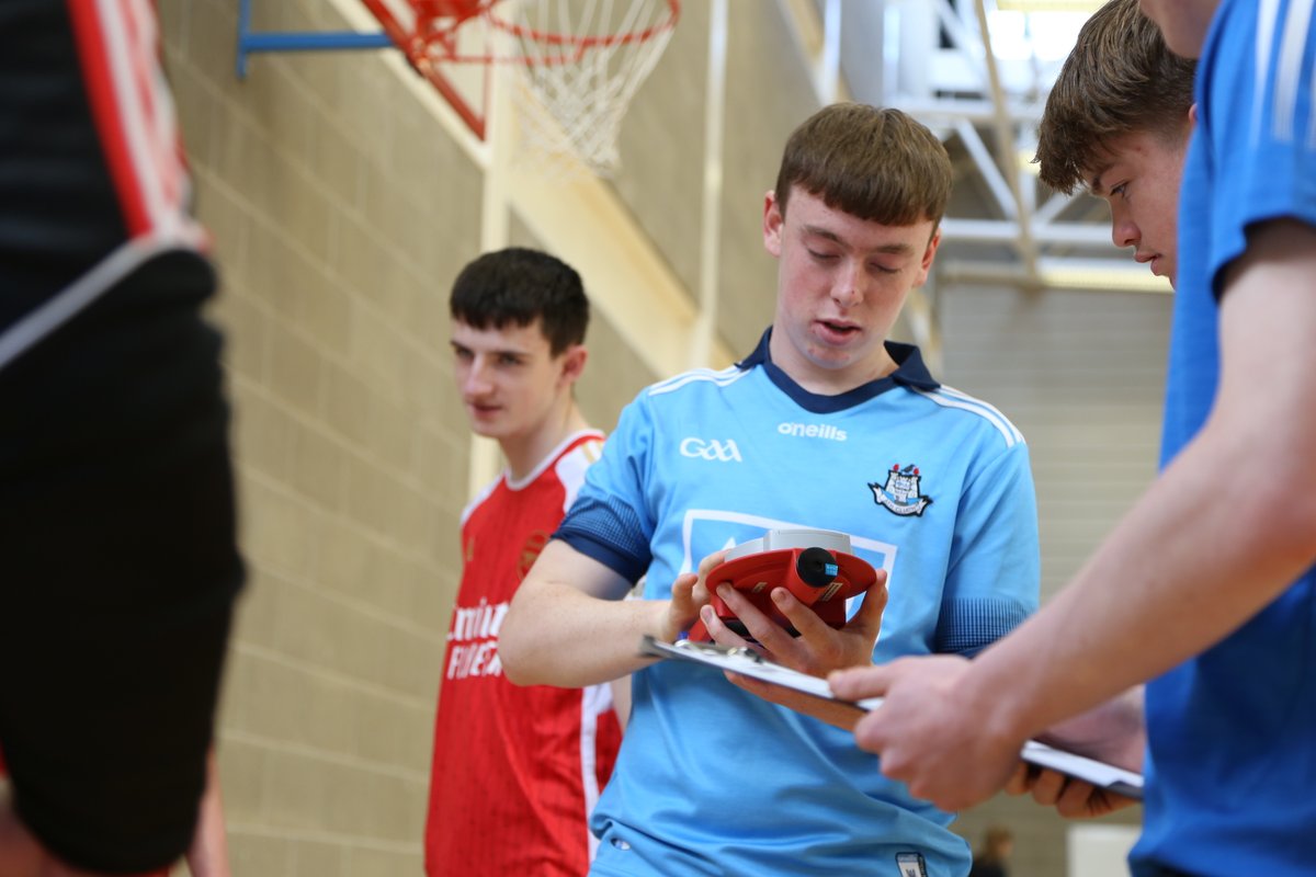 The students from @hsclonmelcbs were put through their paces this morning in the 'Science Behind a Successful Athlete' @PessLimerick workshop this morning. Part of our @LimerickSciFest @ScienceWeek programme. #BeleiveinScience