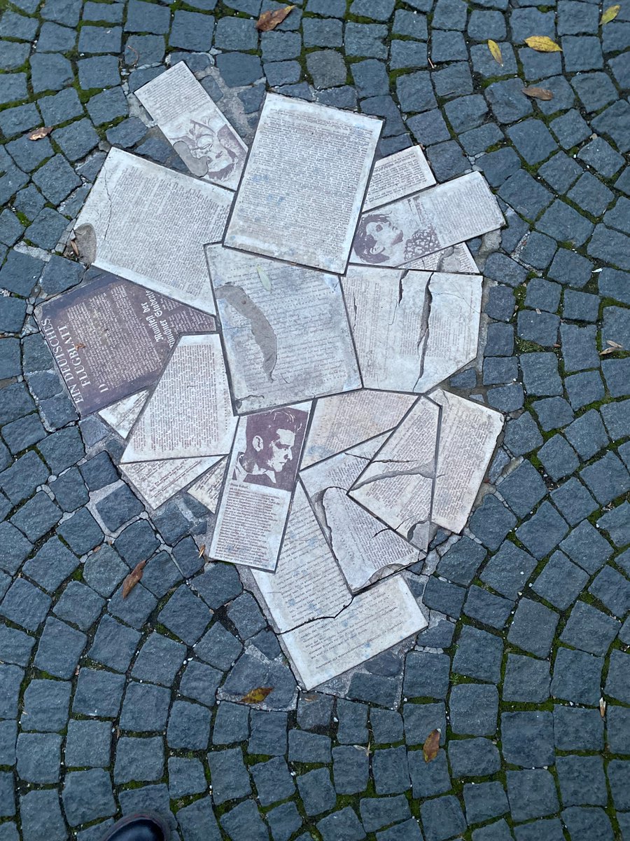 Have you ever heard of the White Rose resistance group? Last week we learned about the leaflets that were written and distributed by LMU students in Munich in 1942 calling out the German Nazi regime. They payed for these actions with their life, but are remembered to this day.