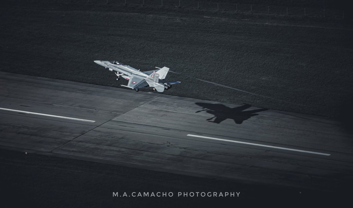 Mission preparation....

#axalp2023  #f18 #Fighter #swissairforce #airforce #Switzerland #aviation #avgeek #Military #Mission #hornet #schweizerluftwaffe #nikon #nikonphotography #airshow