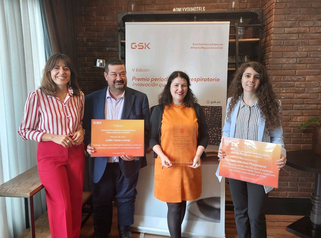 Álvaro Sánchez León tweet media