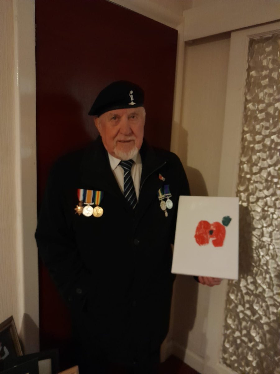 Jeandean30's tweet photo. @sthelensstar My dad John took part in the parade on Sunday in St.Helens. On his way there a little girl gave him this picture and said she'd made it and wanted to give it to a soldier.  He didn't get her name but wanted to thank her again. Hope you can help by retweeting. https://t.co/iooHMLDqQM