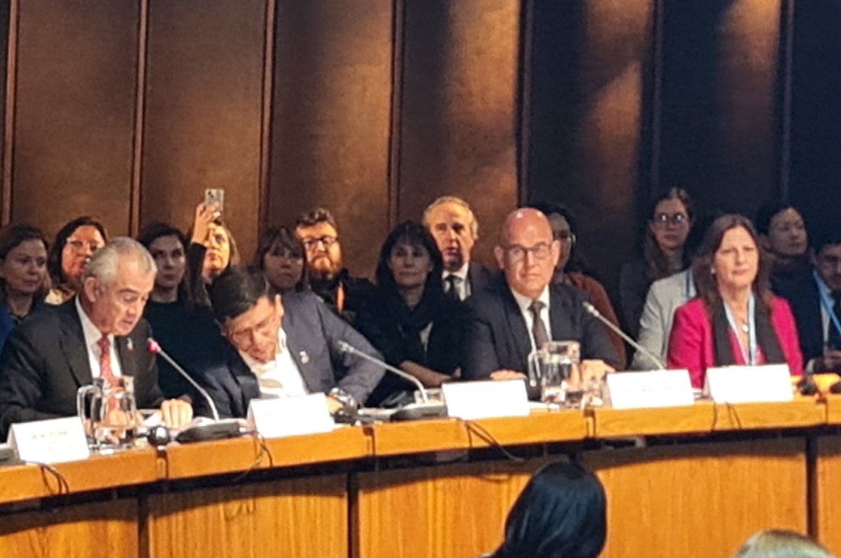 juanluisbm's tweet photo. Inicia la Conferencia Regional de Población y Desarrollo con el 10° Aniversario del Consenso de Montevideo de fondo. 

🇨🇷 presente con la Ministra @CindyQuesadaH, Carlos Marshall de @MIDEPLAN_CR, la Emb. Adriana Murillo y lideresas de soc civil con el apoyo de @UNFPACostaRica https://t.co/JXsacHGheN