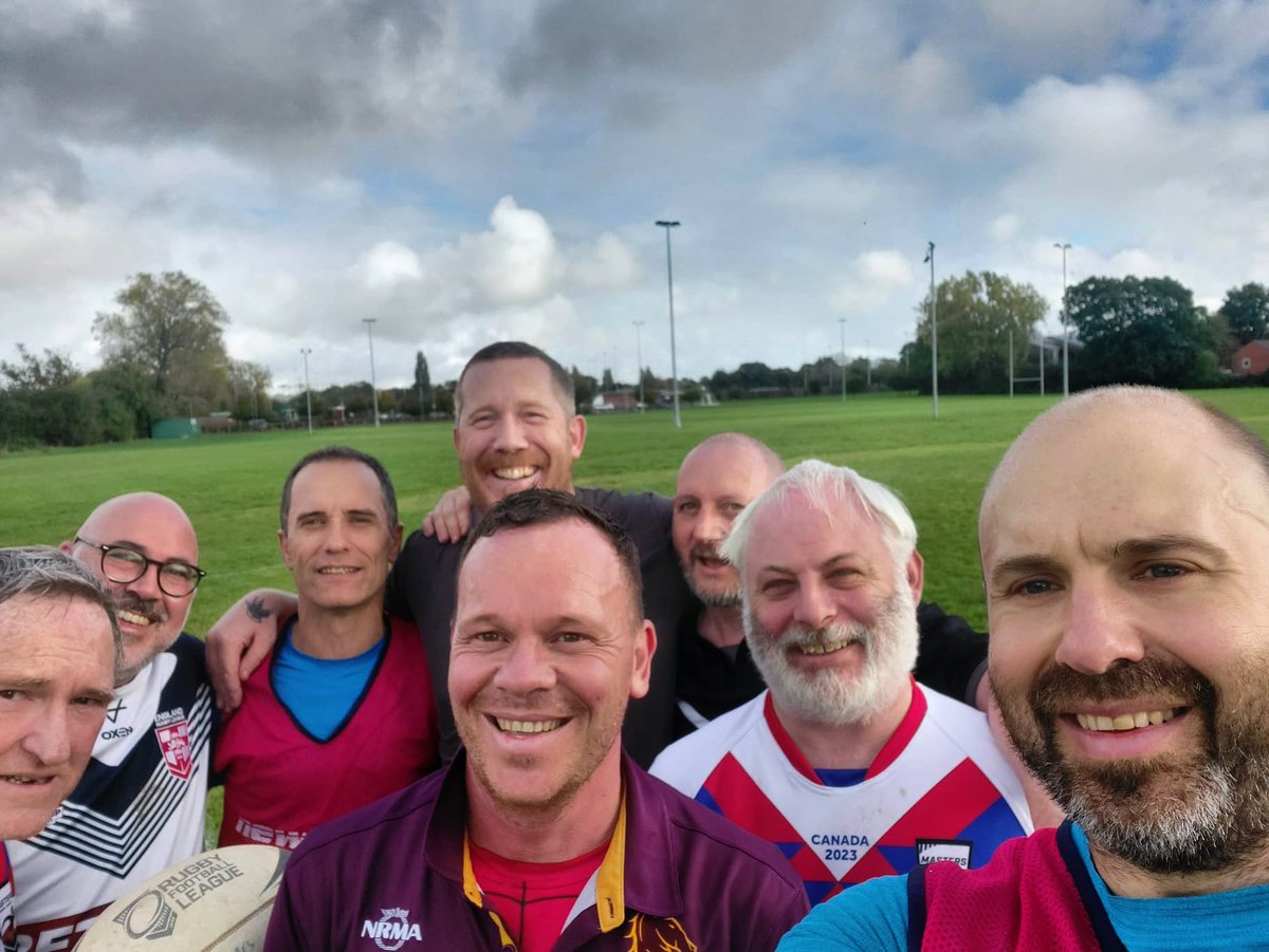 solentspitfires's tweet photo. Come join these lovely people for training this Saturday. 10.00am at Test Park, Southampton. #solentspitfires #rugbyleague #mastersrl #mastersrugby #rugby #southampton #hampshire #solent #training https://t.co/uZU1Q9EZMY