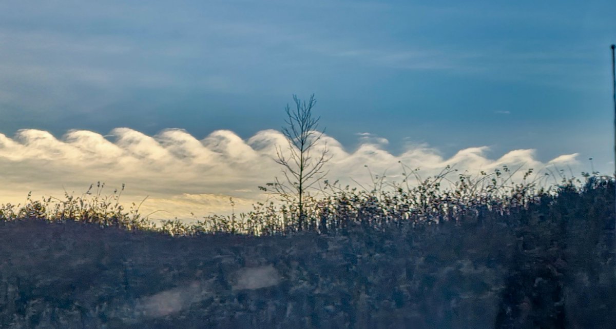 Kelvin Heimholtz clouds over the Black Mountains this morning #ncwx