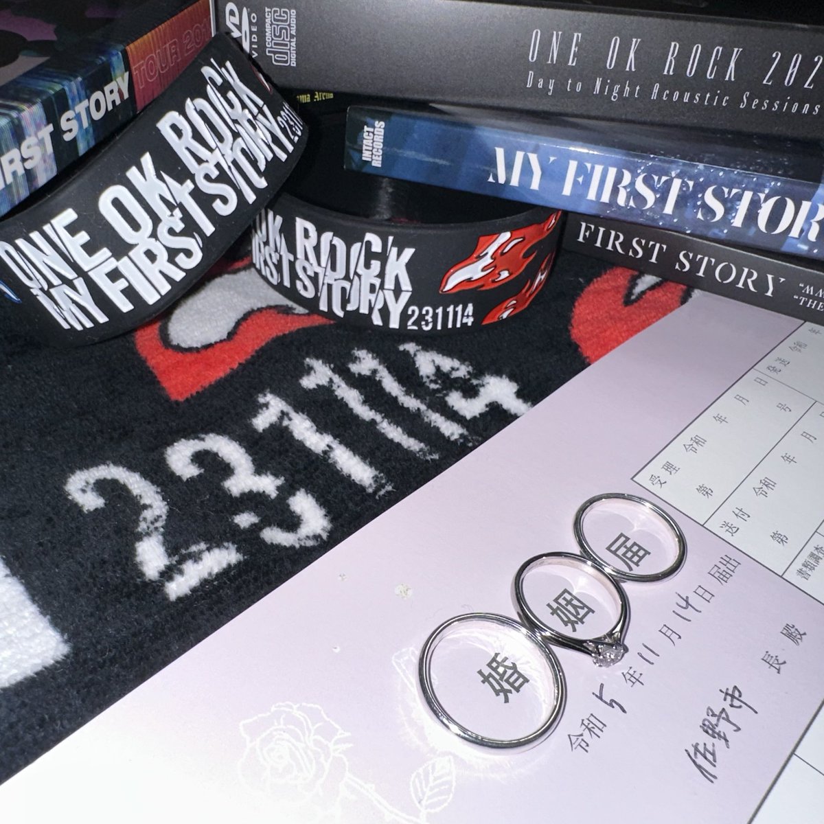 _rock_99's tweet photo. 2023/11/14 💍
2人史上最高の日になりました。

自分の誕生日よりも忘れられない
大切な日ができたこと本当に嬉しく思います。

こんな大切な日に
Wherever you are聴けて幸せだよ😭✨

ワンオク！マイファス！本当にだいすき！

#MYFIRSTSTORY
#VS
#ONEOKROCK https://t.co/YLmnxVNI9e