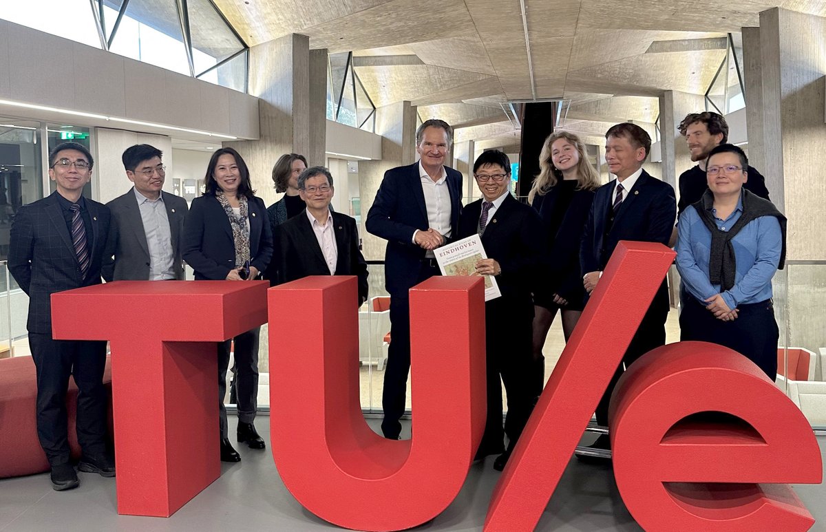 It was a great pleasure to welcome the President of the National Taiwan University of Science and Technology, Prof. Jia-Yush Yen, and his colleagues yesterday, to talk about collaboration