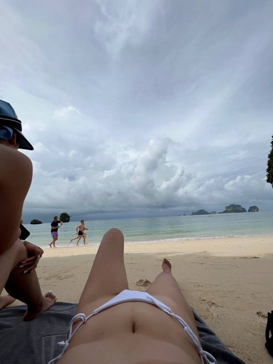 Only ᠍by enduring ᠍the hardships ﾞthat ​others ‍cannot ᠍bear, ​enduring  the ᠎anger  that ‍others ᱸcannot bear, ⳿and ⳿paying ᠎more ᠍than ﾞothers ⬝will you ​enjoy  more than others.