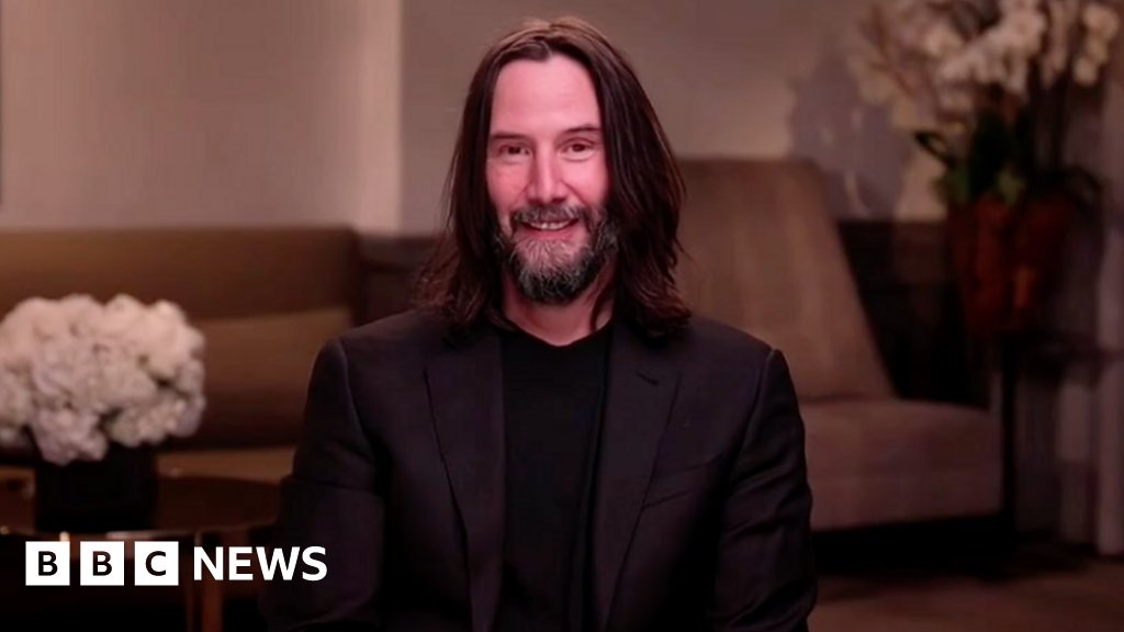 ThechKidaSam's tweet photo. Could Keanu Reeves and Jenson Button swap jobs? https://t.co/vBBz0Fmdht https://t.co/iQKsXYAFwu