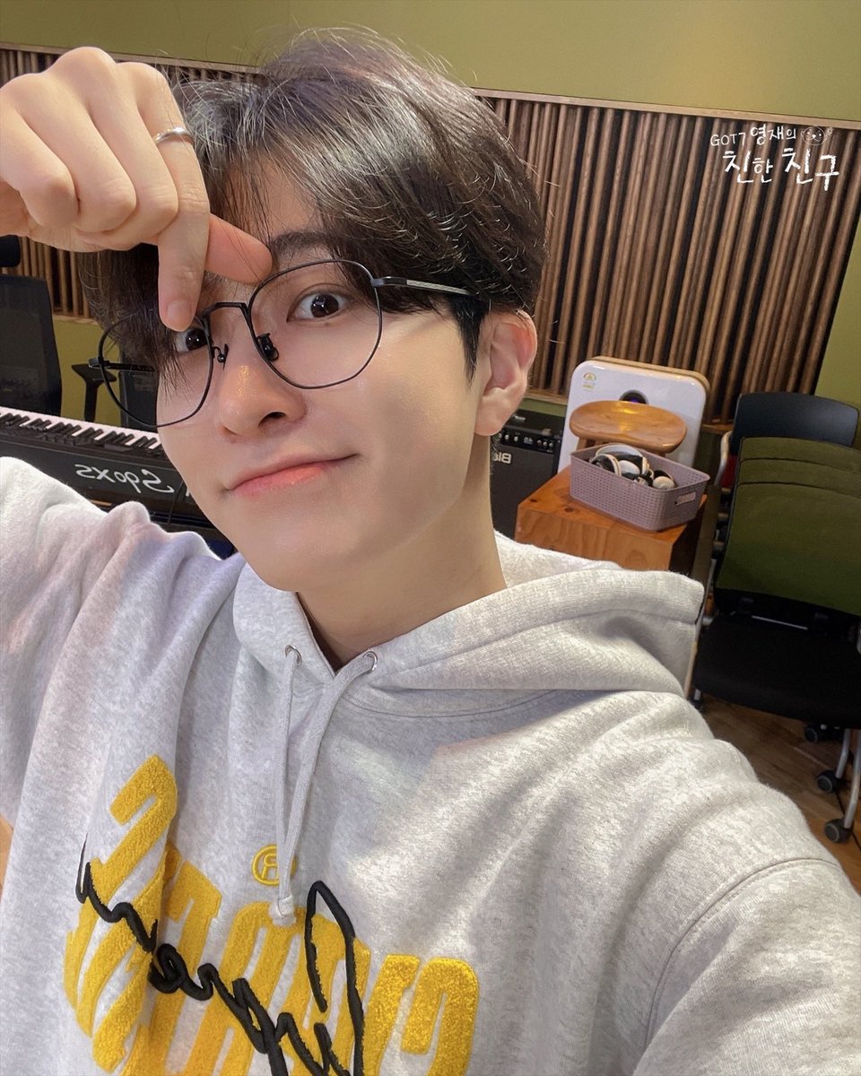 mbcbf_ever's tweet photo. 🦦친친🦦

오늘도 사랑스럽고 잘생긴 달디에게도 땡큐베리마취!!!
달디도 쏠메도 다들 최고라는 거 잊지말기 🫶🫶✨

#MBC #RADIO #GOT7영재의친한친구 #친한친구 #친친 #달친친 #달디 #GOT7 #갓세븐 #영재 #YOUNGJAE https://t.co/I2ov8PaCYF