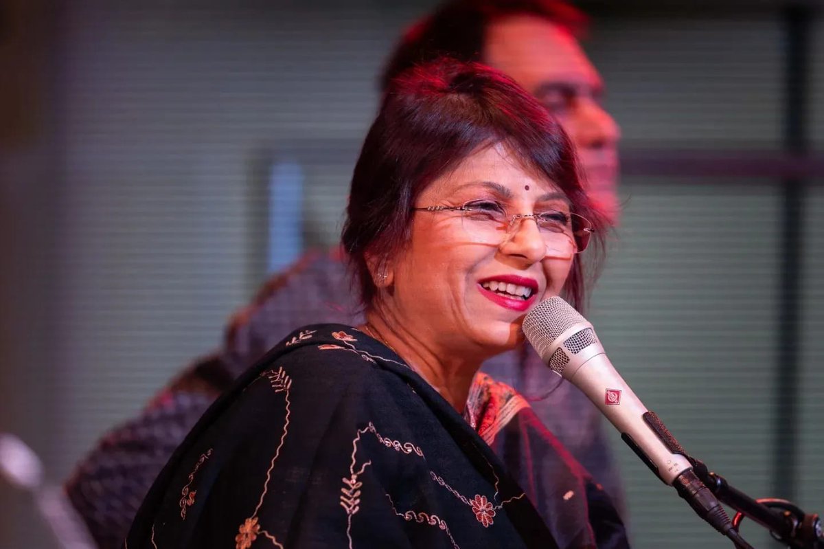 milapfest's tweet photo. Moments captured with @swatinatekar 

A wonderful evening of Bollywood classics, indian ragas, ghazals &amp; contemporary music at @liverpoolphil Music Room. 

Another magical evening at #IndikaFestival, bringing people together through music.

📷 @NiceFilm https://t.co/lLOyh8IaCP