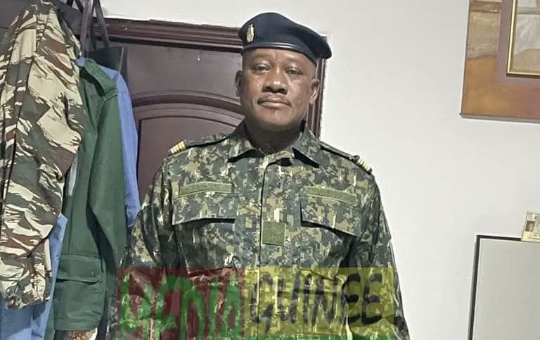 Le Colonel Célestin Bilivogui porté disparu depuis une semaine. D'après son avocat, deux véhicules de la Gendarmerie sont venus le chercher à son lieu de travail avec une convocation. Depuis ce jour, plus personne ne l'a revu. 

"Sa famille est dans un état de tristesse et de