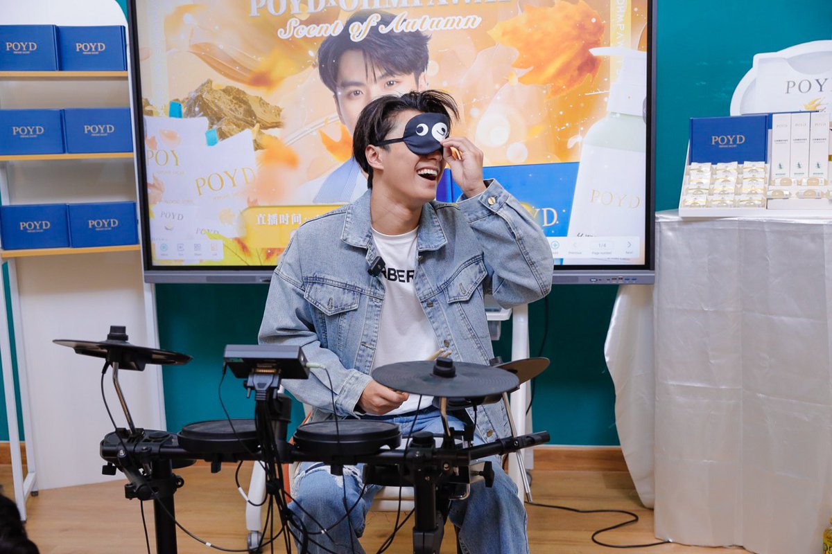 แอดมินเอาภาพเบื้องหลังความน่ารักของ POYD X OHMPAWAT 🤍🫧 มาฝากแฟนๆทุกๆท่าน🥰🥰🥰

POYD ขอขอบคุณ Ohm Pawat ที่วันนี้ได้มาสร้างสีสัน และความสนุกให้กับ POYD 🫶🏻
รวมไปถึงขอบคุณแฟนๆสุดน่ารัก และขอบคุณทุกท่านที่เข้ามาร่วมรับชมไลฟ์และได้มาร่วมสนุกกัน

#PoydxOhm
#PoydxOhmPawat
#POYD