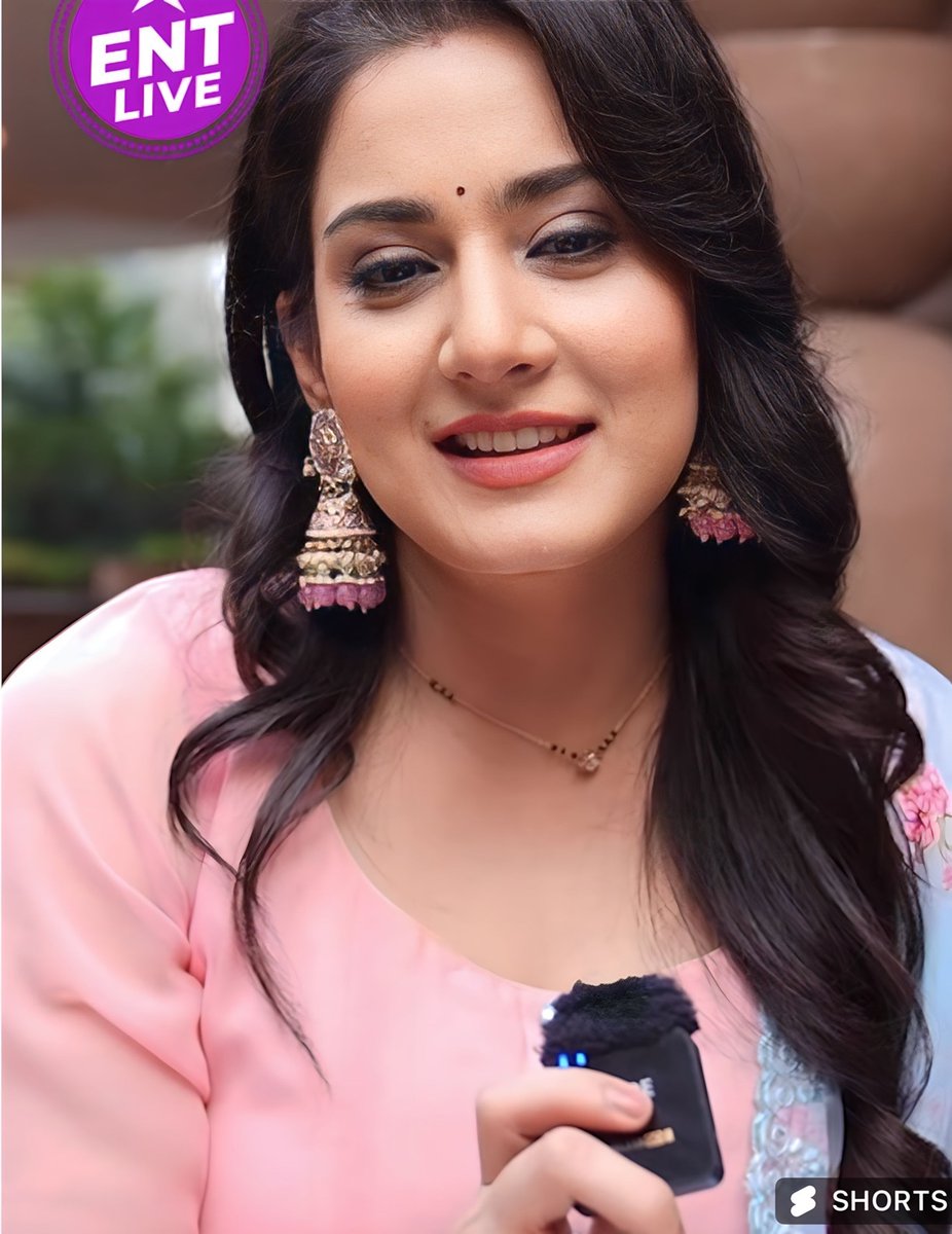 Only_Aditi_Ki_Smile_Matters 🇧🇩🇮🇹 tweet media
