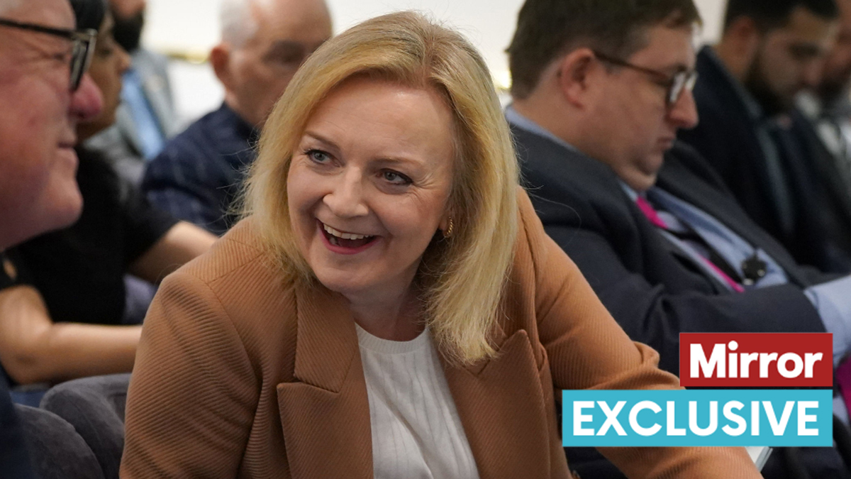 Liz Truss backs plan to cut minimum wage, paid holidays and redundancy cash
mirror.co.uk/news/politics/…