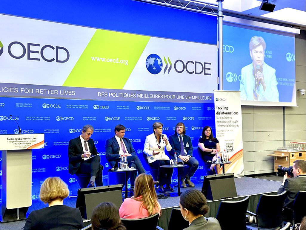 At @OECDgov conference on tackling #disinformation highlighted that collaboration among international org’s, governments, private and nongovernmental sector is a choice and a necessity. Sharing timely info on threats and best responses makes us all stronger. #StrongerTogether