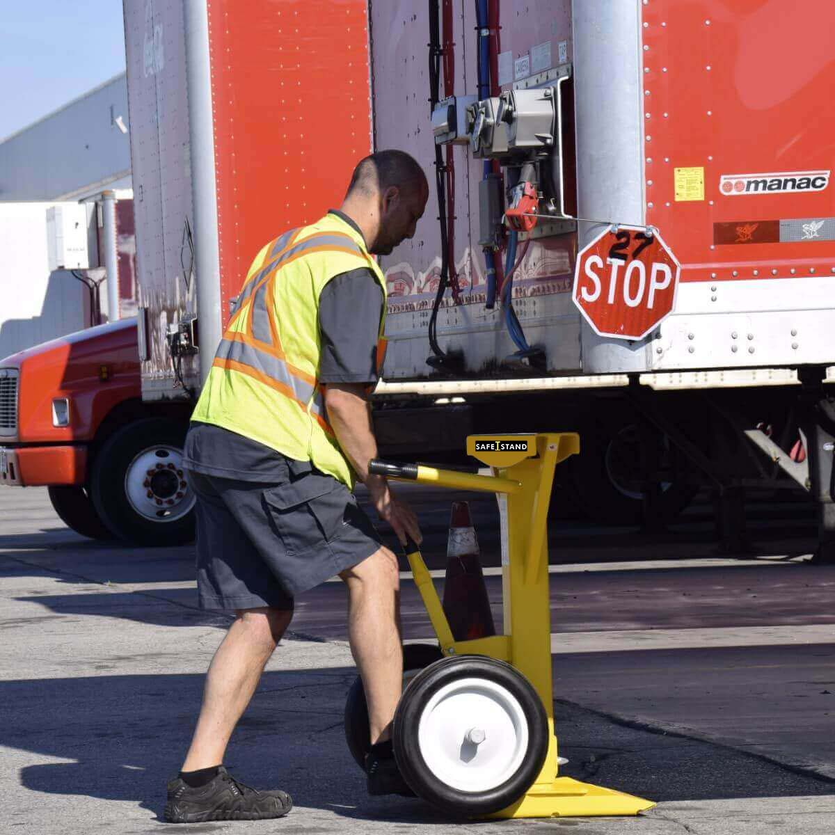 novalocks_usa's tweet image. The Nova safeTstand, is designed with a broad, stable platform and ergonomic features to withstand the weight and stresses of on/off loading in heavy-duty loading dock environments, preventing trailer up-ending, and landing gear collapse.

#NewProduct #TrailerStand #LoadingDocks