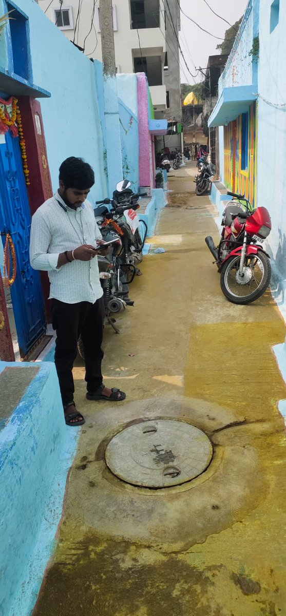 Works_SPT_3's tweet photo. Inspection of work site undertaken to reconstruct damagedmanhole at Redhills O&amp;M Division 4. @HMWSSBOnline @MDHMWSSB @arvindkumar_ias @KTRBRS @TelanganaCMO @CVO_HMWSSB 
#Worksite_safety_is_public_safety 
#HMWSSBworks_SPT https://t.co/trTQnevETB