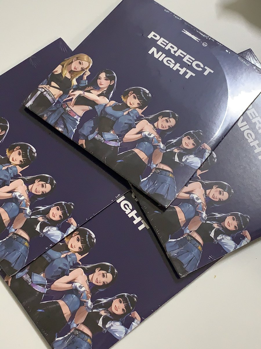 RT 추첨 (팔로우 안하셔도 됨)
한분께 퍼펙트 나잇 미개봉 앨범 드립니당
퍼-나 많관부💕

11월 중으로 당첨 뽑아서 보내드릴게용👍🏻