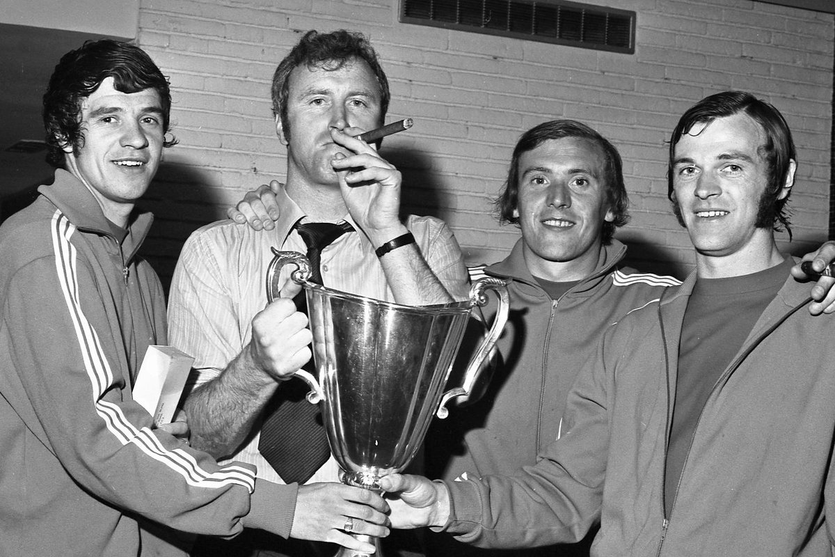 RangersFC's tweet photo. 💙 Happy Birthday to #RangersFC legend and Barca Bear Dave Smith. https://t.co/f9Kzu7irAw