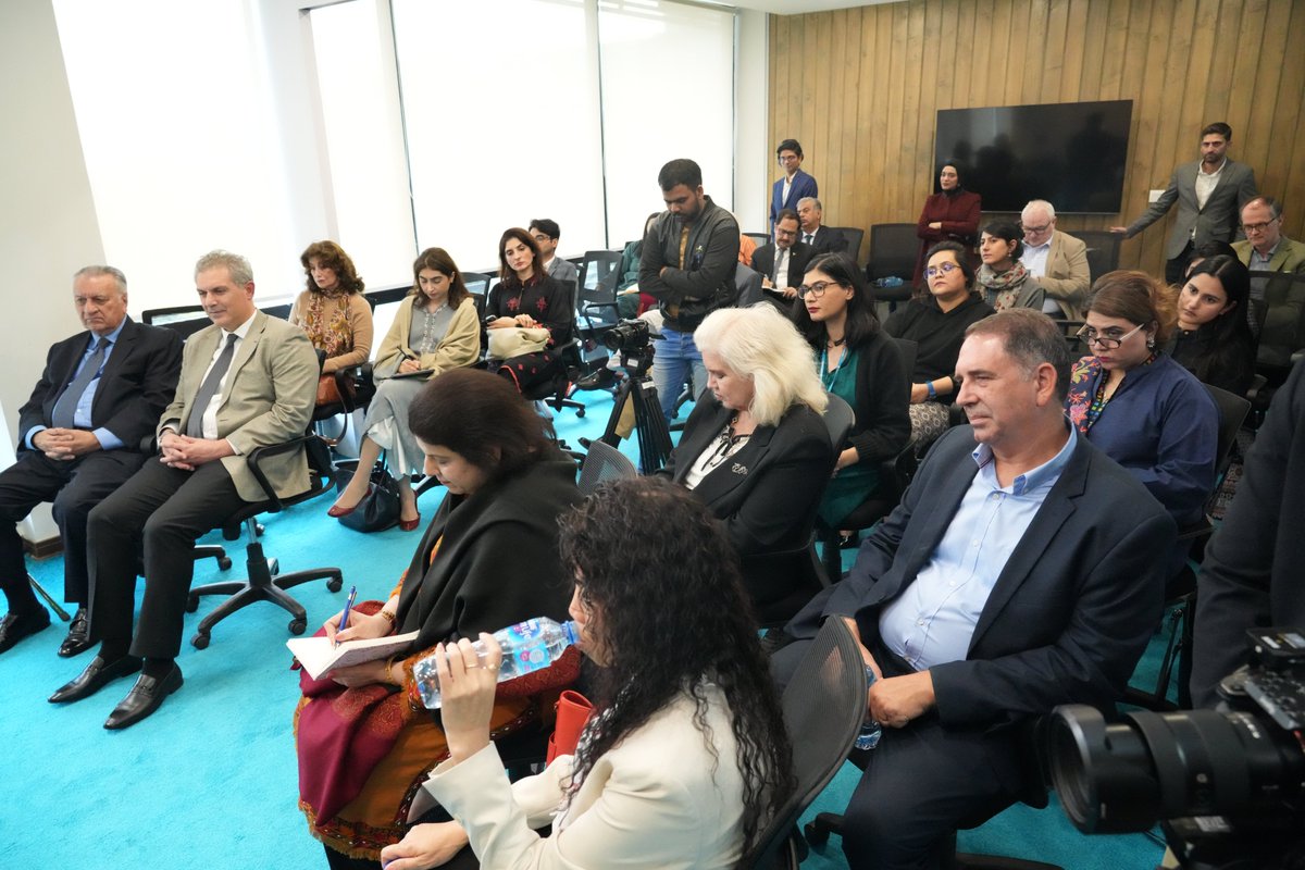 UNDP_Pakistan's tweet photo. #UNDPinPakistan RR @samuelrizk spoke at @USIP on 'A Human Development, Human Security Approach to Conflict Prevention'. Part of USIP’s ‘Navigating Fragility &amp; Building Resilience in 🇵🇰’ guest lecture series, the session was attended by policy practitioners, academia &amp; CSO reps. https://t.co/zNS7DoGVv5