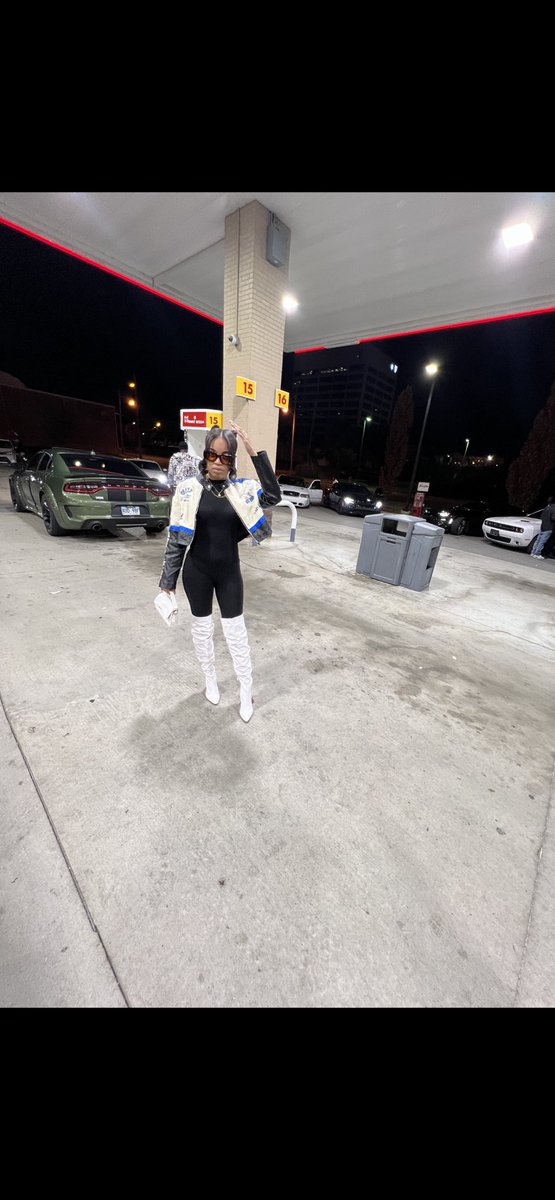 HonestlyFamous's tweet photo. https://t.co/xR2bWPyzEi to you 🫵🏽 https://t.co/mHpp3TbjXz