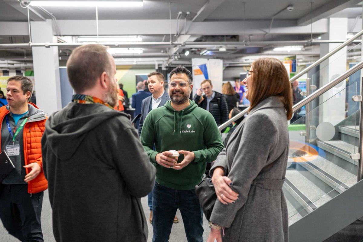 Elevator UK tweet media