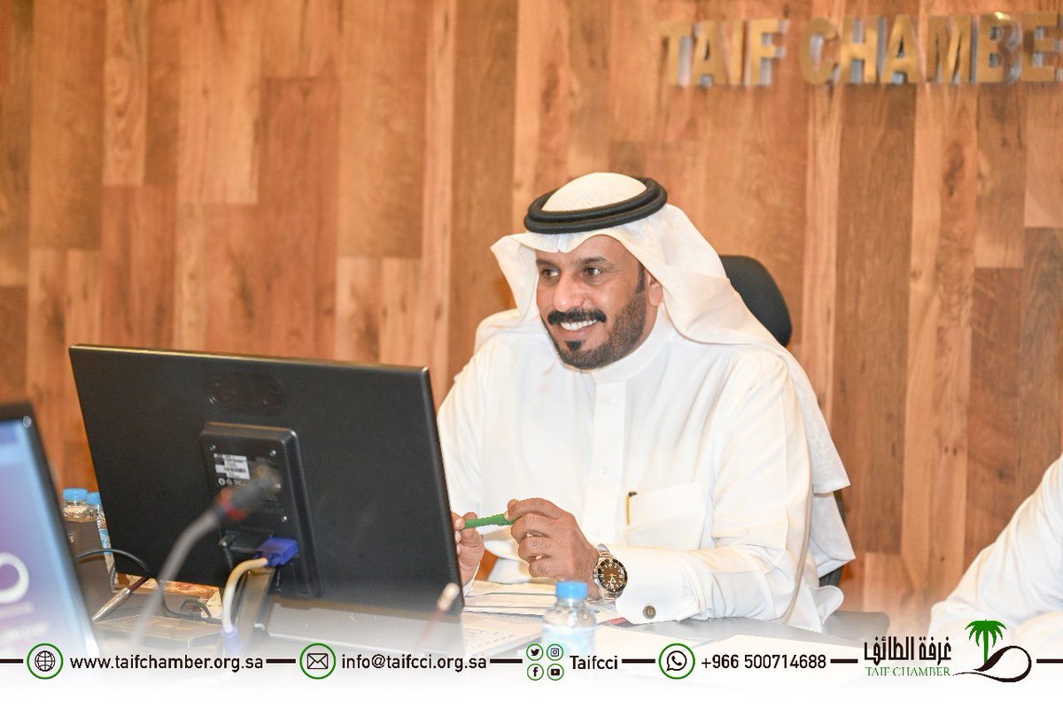 taifcci's tweet photo. رئيس #غرفة_الطائف غازي القثامي يرأس اجتماع مجلس إدارة الغرفة السادس، بحضور نائبيه، وعدد من أعضاء مجلس الإدارة، وأمين عام الغرفة ..
وشهد الاجتماع مناقشة عدد البنود المدرجة على جدول الأعمال، وخرج الاجتماع في نهايته بعدد من التوصيات الهامة . https://t.co/MzCA39hnVT