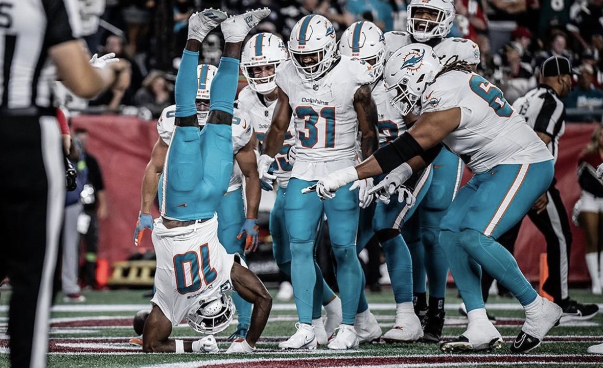 Retweet if your team is in First Place in their Division ‼️😎