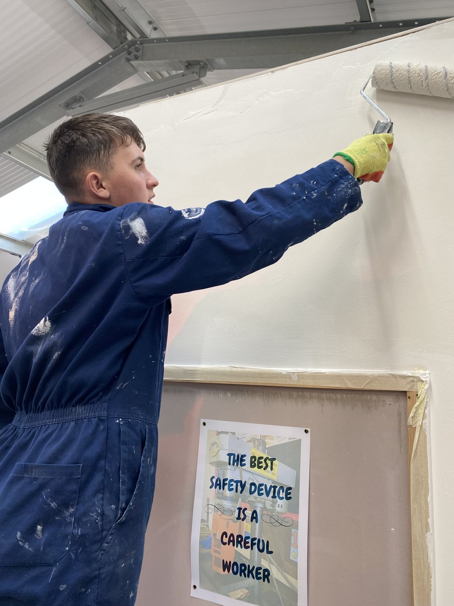 Lots of Painting skills being learnt in Construction. Everyone showing great care and attention to detail. Well done! <a href="/aylshamhigh/">Aylsham High</a> @AHS_Nurture <a href="/AHSConstructio1/">AHS_Construction</a>