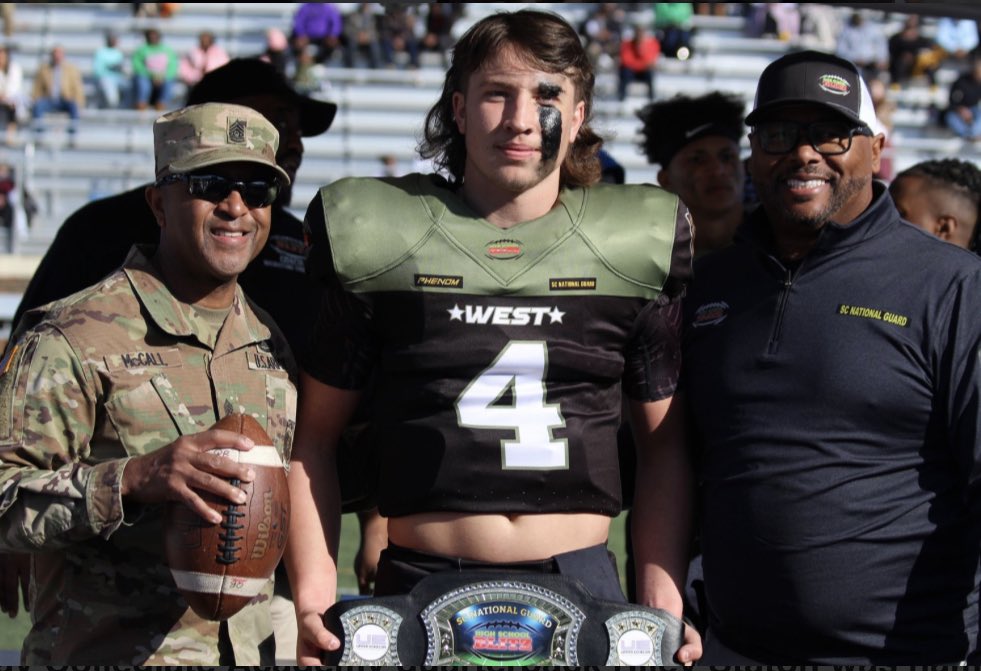 riley_staton3's tweet photo. So thankful for the opportunity to play with @HighSchoolBlitz in the 2023 Senior Showcase Bowl Game🔥 @mrs_vfrierson @GaffneyFootball #bringingthatfire #gaffneyindianforlife #BlessedAndGrateful https://t.co/3KhbdC472B