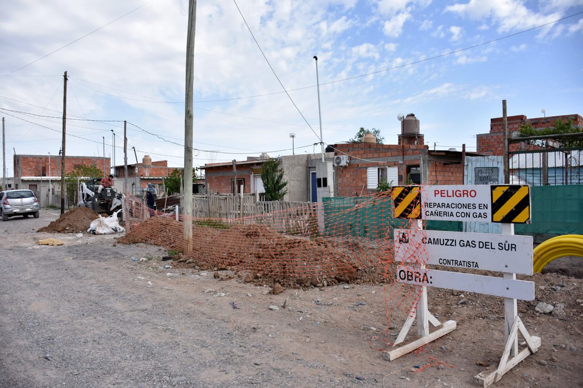 Un orgullo ver los avances del programa municipal E.Co.Gas desde 2016 hasta hoy.
Más de 9000 metros lineales de cañería que beneficiaron a más de 500 familias de Trelew.
Una política pública que mejora la calidad de vida de las y los vecinos.

#TenésTrelew