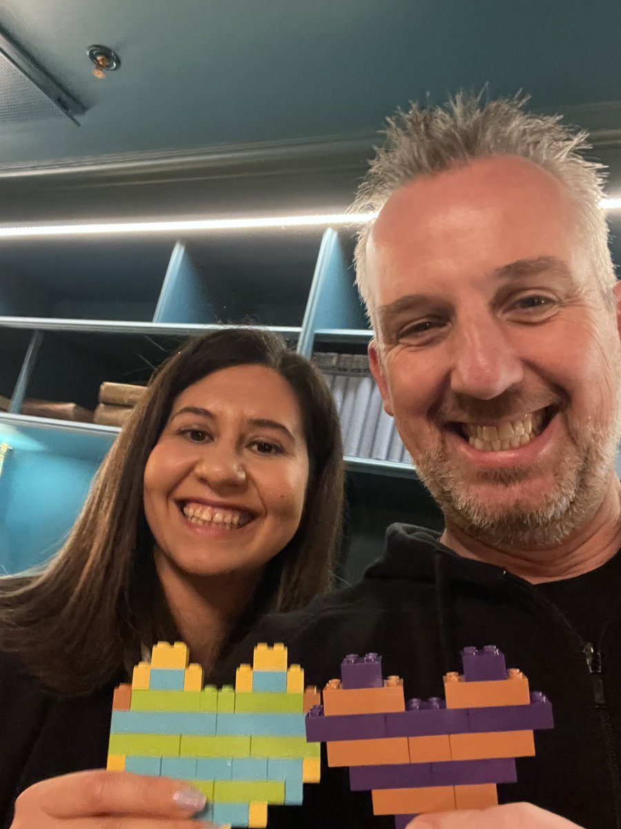 Hanging out with <a href="/sherrrylst/">Sherry List 🏡 🐶</a> discussing DevRel <a href="/LEGO_Group/">LEGO</a> #BuildToGive