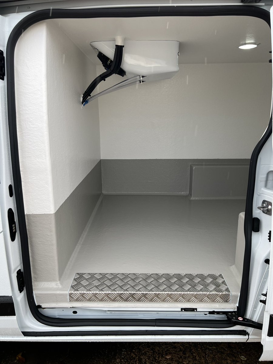 CoolVan tweet media