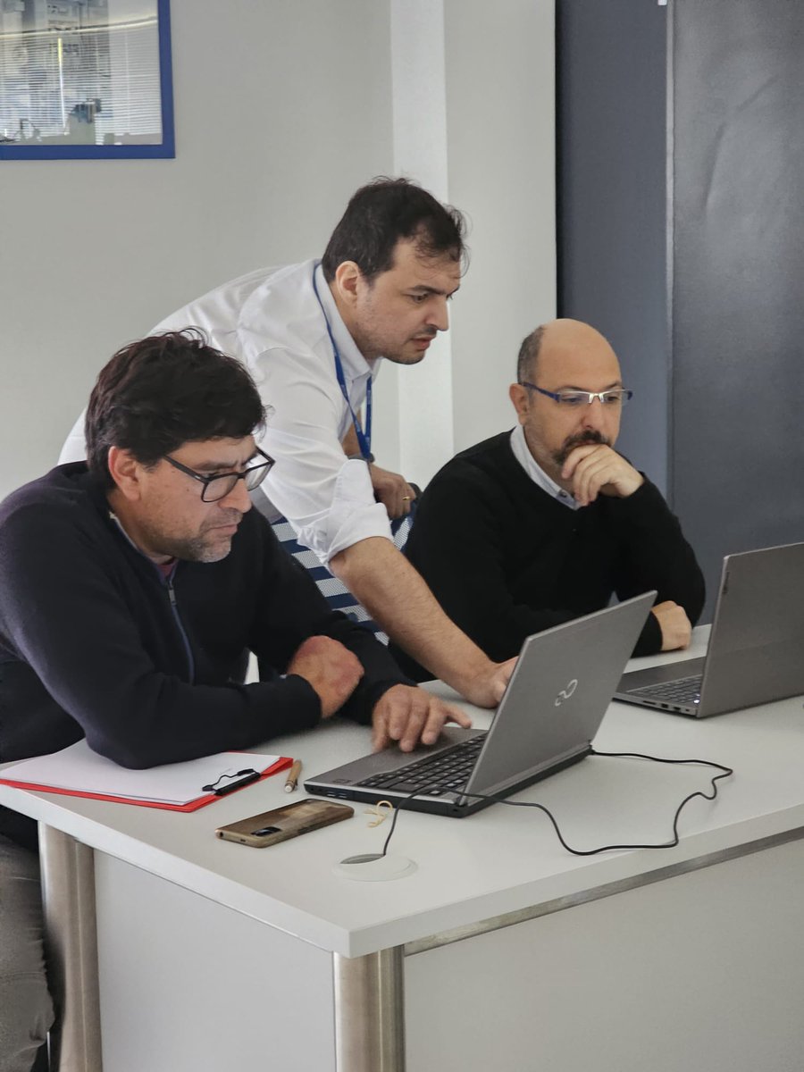 impulsa_ciu's tweet photo. 🔵 En las instalaciones del #CAIME de @UTU_Uruguay 🇺🇾 comenzamos la formación metodológica de expertos en nuestro nuevo servicio #ProducciónAvanzada para #Pymes industriales, dictada por técnicos del @SENAInacional de Brasil 🇧🇷

#ImpulsaTE ↗️

@camindus 
@INEFOPoficial https://t.co/yZgUdSveDw