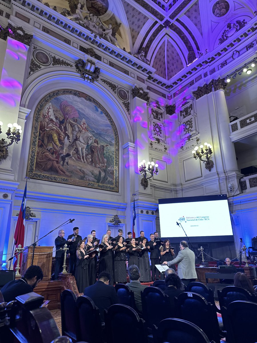 bcnchile's tweet photo. Estamos en vivo con la realización de la ceremonia solemne de los 140 años de la Biblioteca del Congreso, en el Salón de Honor del Congreso Nacional en Santiago. 

Siga la transmisión en https://t.co/gDDow43kQu https://t.co/OPlozBEoKv